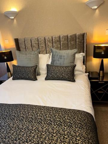 The Masons Arms Hotel Bridgend  Εξωτερικό φωτογραφία
