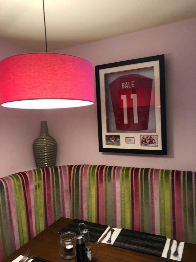 The Masons Arms Hotel Bridgend  Εξωτερικό φωτογραφία